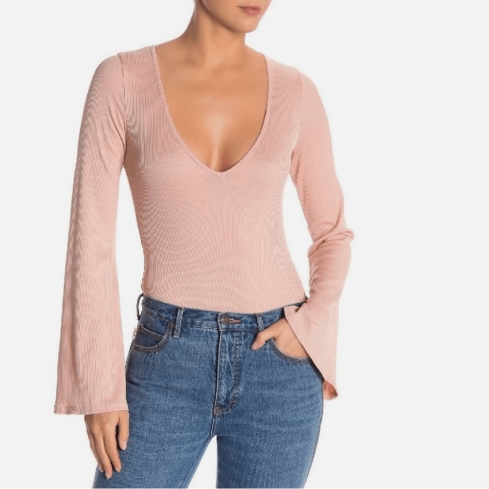 FREE PEOPLE Chic V-Neck Ribbed Bodysuit - Peach - Picture 5 of 6